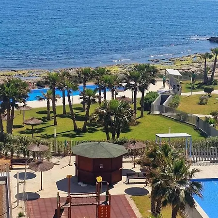 Daire Seafront Punta Prima